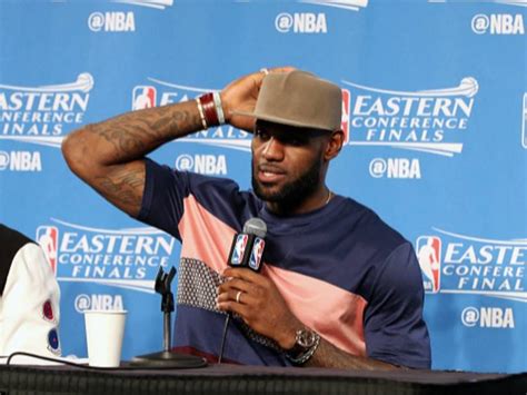 Hut new top /r/barstoolsports rules barstool sports. Lebron Was In Such A Bad Mood After Last Night's Loss ...