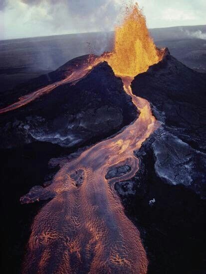Vulc O Kilauea Em Erup O Beautiful Landscapes Beautiful Nature Volcano