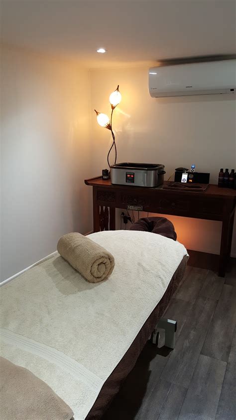 Samantha Melling Massage Therapist Remedial Massage Deep Tiss 290 Warners Bay Rd Mount