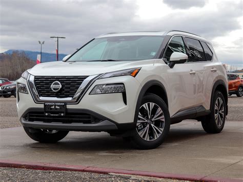 The bottom trapezoid fascia looks great and the back end adds larger taillights. New 2021 Nissan Rogue SV AWD CVT Crossover in Kelowna # ...