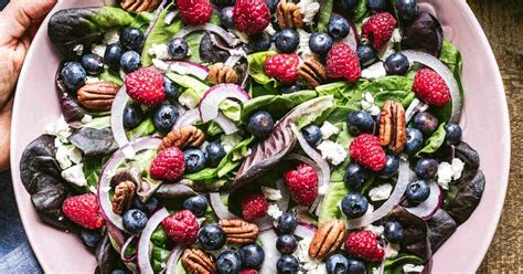 Blueberry Salad With Spinach Feta Cheese And Pecans Foolproof Living
