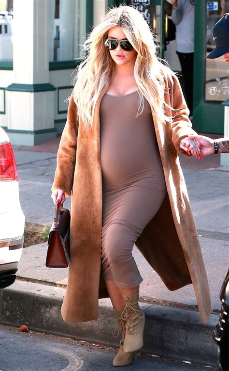 Tan And Tight From Khloe Kardashians Pregnancy Pics E News