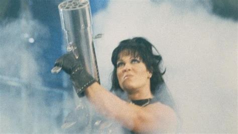 Reasons Chyna Deserves Wwe Hall Of Fame Induction