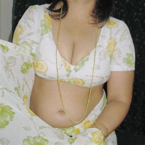 Genuine Hot Housewife Aunty Big Bobbs Video Call Vip Kasturba Road