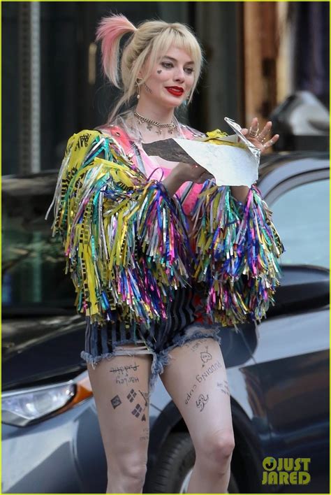 Margot Robbie As Harley Quinn In Birds Of Prey First Look Pics Photo 4221739 Birds Of