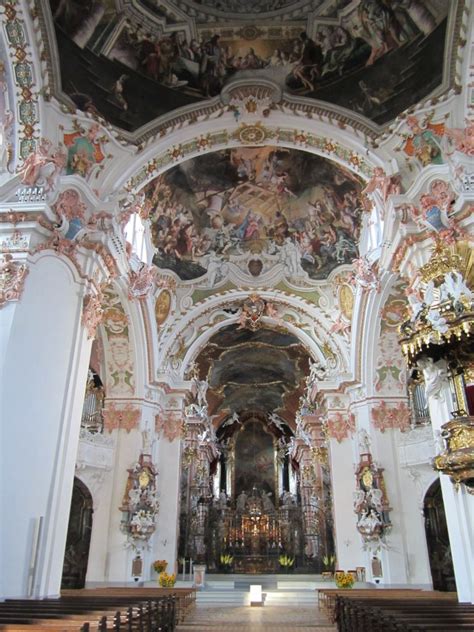 Das kloster einsiedeln ist eine traditionsreiche benediktinerabtei, das zuhause von rund fünfzig mönchen, der bedeutendste wallfahrtsort der schweiz. Einsiedeln, Chor der Klosterkirche (11.08.2012) - Staedte ...