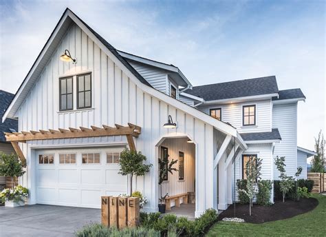 Spaces look fresher and feel more comfortable with the right decorative home accents that add easy ambiance. 15 Best White Home Exterior Ideas to Up Your Curb Appeal