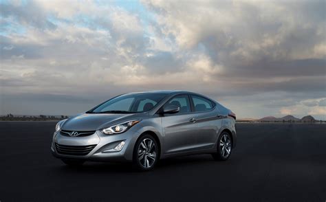 Elantra se and sport have an am/fm/siriusxm/cd/mp3 audio system with six speakers. 2015 Hyundai Elantra Sedan - More Value for Money