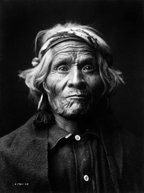 Edward Curtis El Cazador De Sombras Native American Indians Native American Culture Native