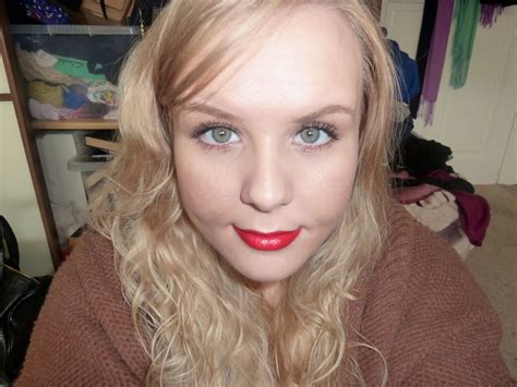 La leyenda del mayal ella (2010). FOTD: Easy Red Lip | Obsessed By Beauty