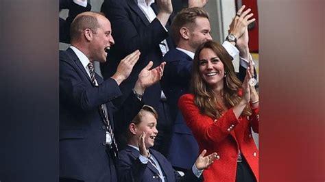Gaya Simbolis Kate Middleton Nonton Inggris Vs Jerman Di Euro 2020