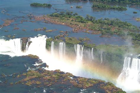 P0001188 Argentina Iguazu Falls Shields Around The World