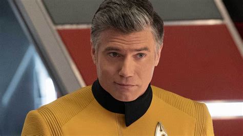 Star Treks Captain Pike Anson Mount On The Past And Future Of The