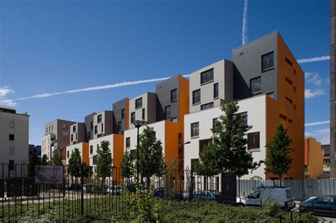 Et normans dex aïe !» mais, à bouvines (27 juill. 58 housing units Montjoie, Saint-Denis | Philippe Gazeau | Archello