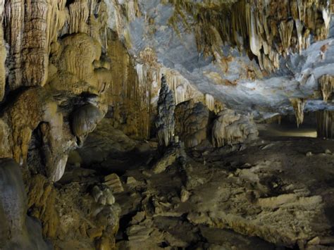 Von Kobolden Buddhas Und Eiszapfen Die Thien Duong Höhle In Vietnam