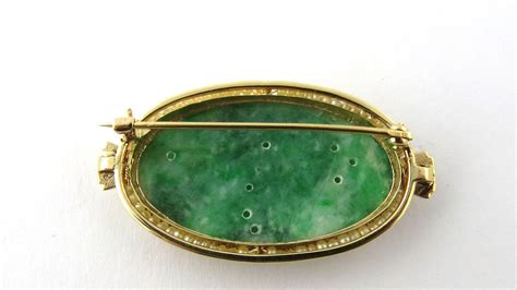 Vintage 14k Yellow Gold Oval Brooch Pin With Carved Jade And Seed From