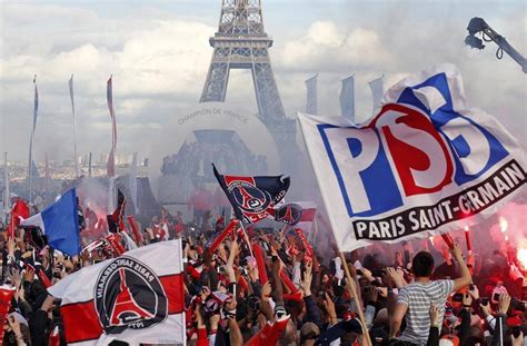 Les Ultras Du Psg Retrouvent Le Droit De Sabonner En Tribune Auteuil