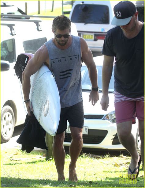 Photo Chris Hemsworth Surf Byron Bay Australia 09 Photo 3642114 Just Jared Entertainment News