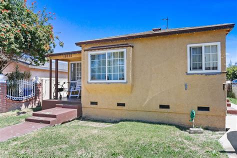 10722 Hickory St Los Angeles Ca 90059 Mls Pw23157707 Redfin