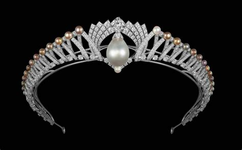 Queen Marys Pearl Tiara Converts To A Necklace Headpiece Jewelry