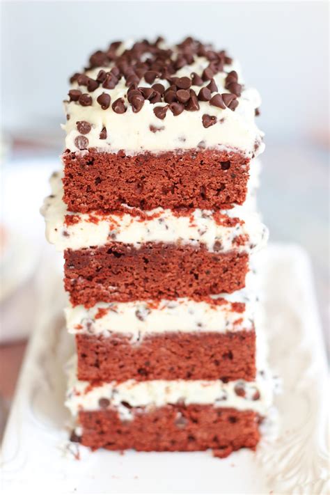 Konditoreja un maize torte red velvet. Red Velvet Brownie Torte