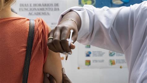 Calendário de vacinação para meningite. Vacina ACWY, que previne da meningite, é incorporada ao SUS