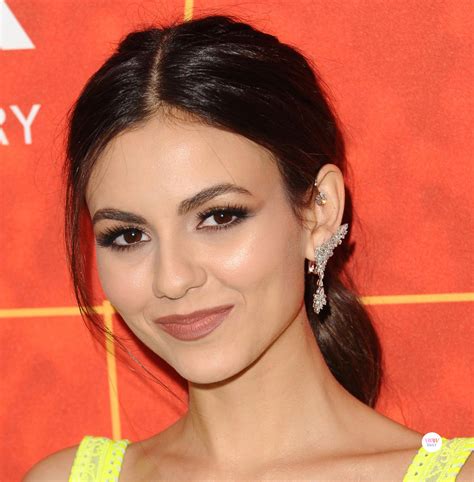 Victoria Justice 2018 Amfar Inspiration Gala 9 Who Wore What Jewels