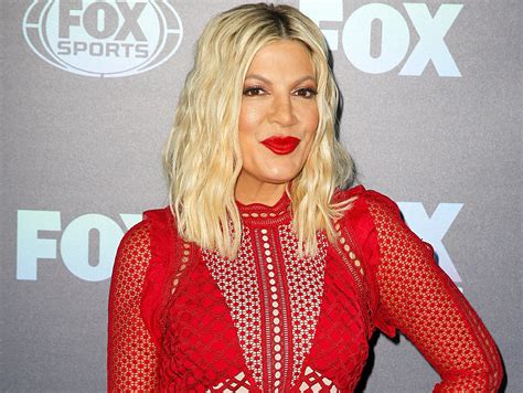 Tori Spelling Shuts Down Plastic Surgery Rumors After Fans Say She Suddenly Looks Like Khlo