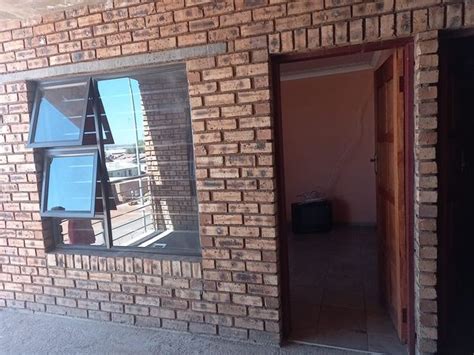 Rooms To Rent Available In Soweto Mapetl In Mapetla Gauteng