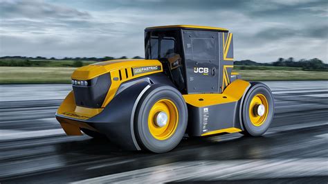 Topgear Jcbs Fastrac Two Is Officially The Fastest Tractor In The World