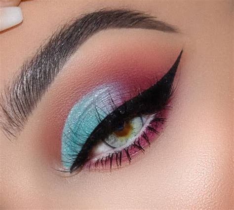 10 Blue Eyeshadow Looks You Should Totally Own This Party