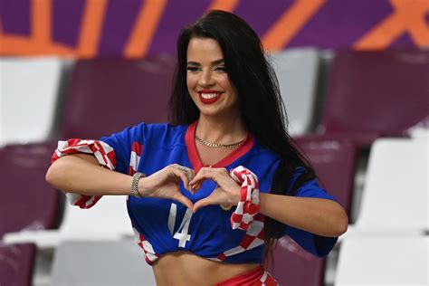 La Sexy Ivana Knoll Celebró El Tercer Lugar De Croacia Con Una Camiseta De Luka Modric La Opinión