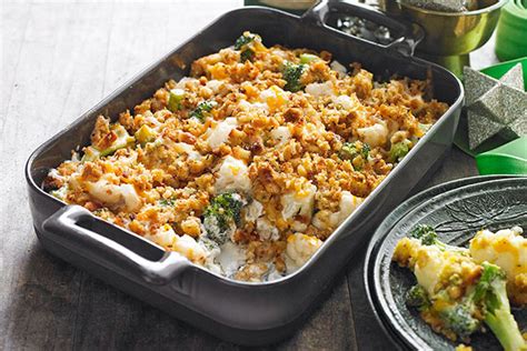 This creamy, delicious, best cheesy chicken broccoli stuffing casserole, is just the ticket when you need a little comfort food, and the weather just isn't ideal to grill! stove top stuffing chicken casserole with broccoli