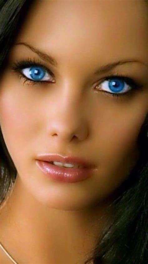 Pin By Mrl7 On Kadin Women ♥️ Beautiful Eyes Stunning Eyes Most