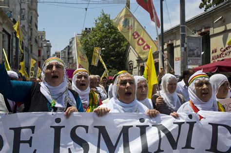 Protesting Kurds Finding Solidarity In Gezi Turkey Al Jazeera