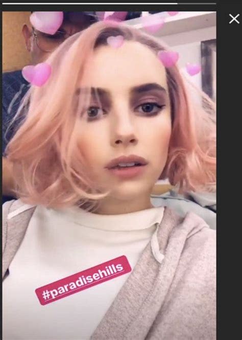 Emma Roberts Showed Off New Bubblegum Pink Hair Business Insider