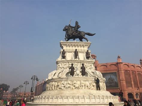 Maharaja Ranjit Singh Statue Amritsar All You Need To Know Before