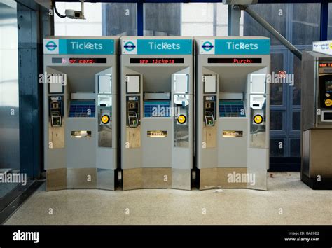 Ticketmachines Hi Res Stock Photography And Images Alamy