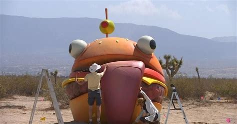 The epic battle between durr burger and tomato head rages on. Things To Do In Los Angeles: Fortnite In Our Reality: Durr Burger In The Desert