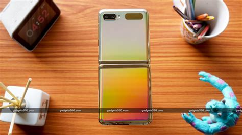 The samsung galaxy z flip 3 (or galaxy z flip 2, depending on the chosen moniker) is set to launch this summer. Samsung Galaxy Z Flip 3 Specifications Leak, 120Hz Display ...