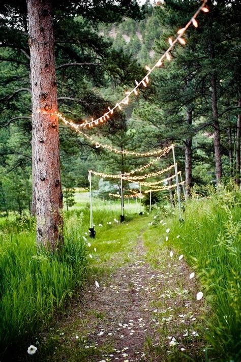 20 Gorgeous Walkway Ideas Leading Guests To Your Wedding