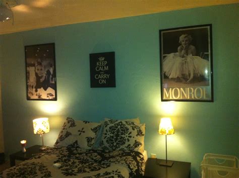 Audrey Hepburn/ Marilyn Monroe inspired room | Girls bedroom makeover ...