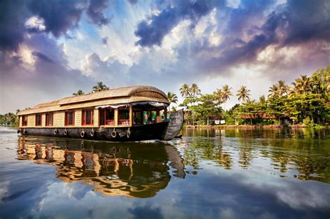 Must Visit Places In Kerala Dpauls Travel Blog