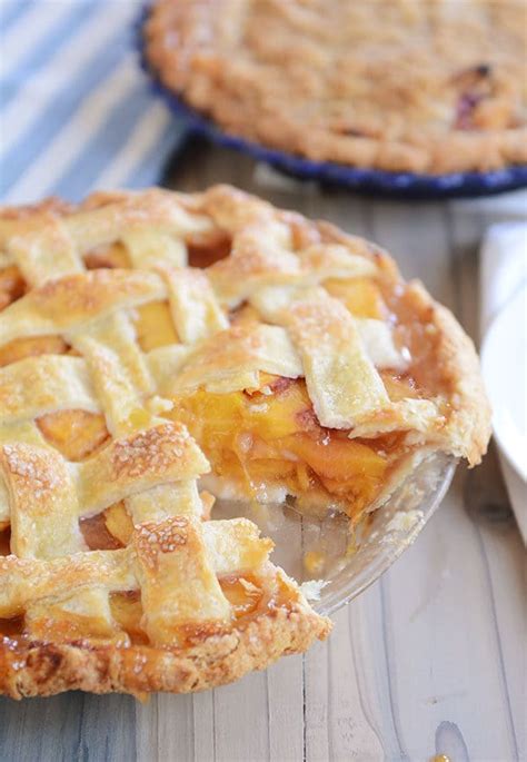 Tried-and-True Fresh Peach Pie Recipe | Mel's Kitchen Cafe