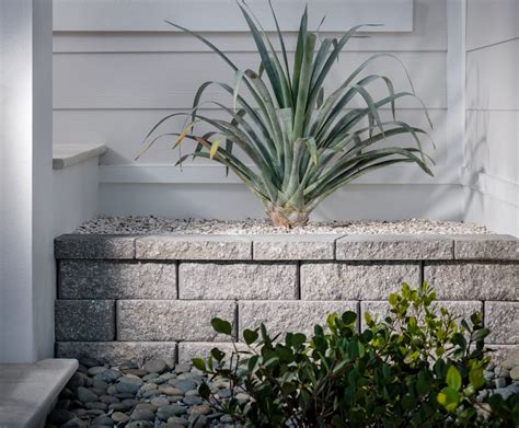 40 Retaining Wall Ideas That Will Elevate Your Landscaping