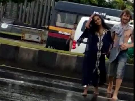 Video Of Couple Having Sex On Mumbai Road Goes Viral