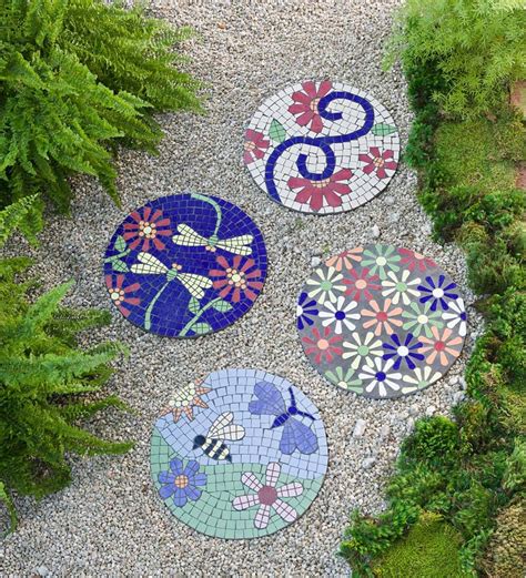 23 Diy Mosaic Stepping Stones For Garden Ideas To Consider Sharonsable