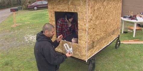 This Formerly Homeless Man Is Making Huts For Those Without Shelter