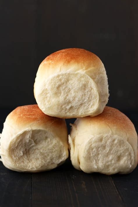 The Ultimate Dinner Roll Guide Handle The Heat