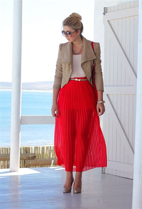 How To Wear Pleated Skirts Pretty Designs Red Skirt Outfits Red